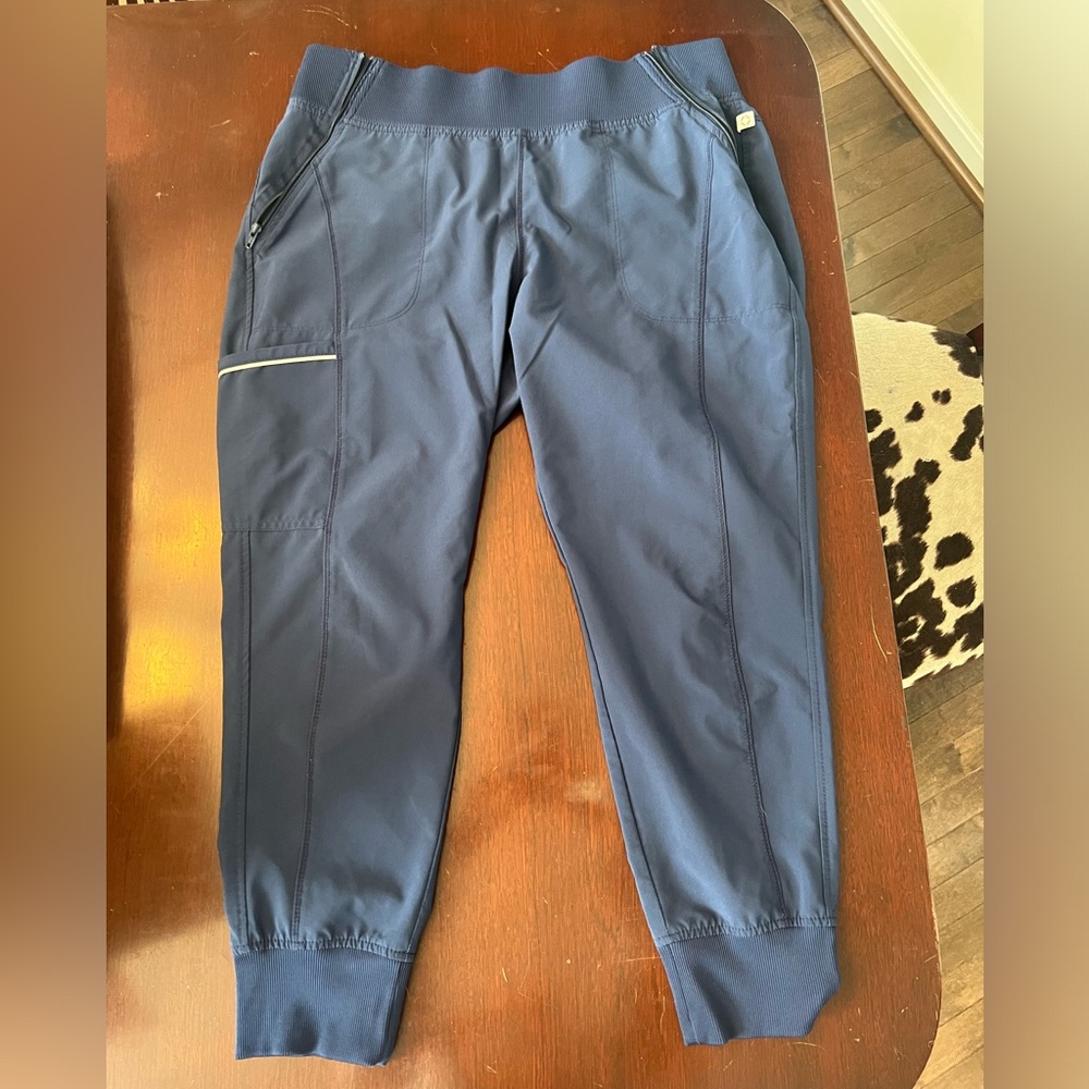 Navy blue Cherokee Infinity jogger scrubs